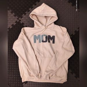 MOM sweatshirt